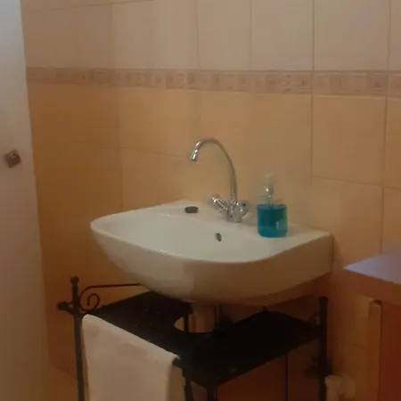 Biro-udvar Vendeghaz Apartment Malyinka